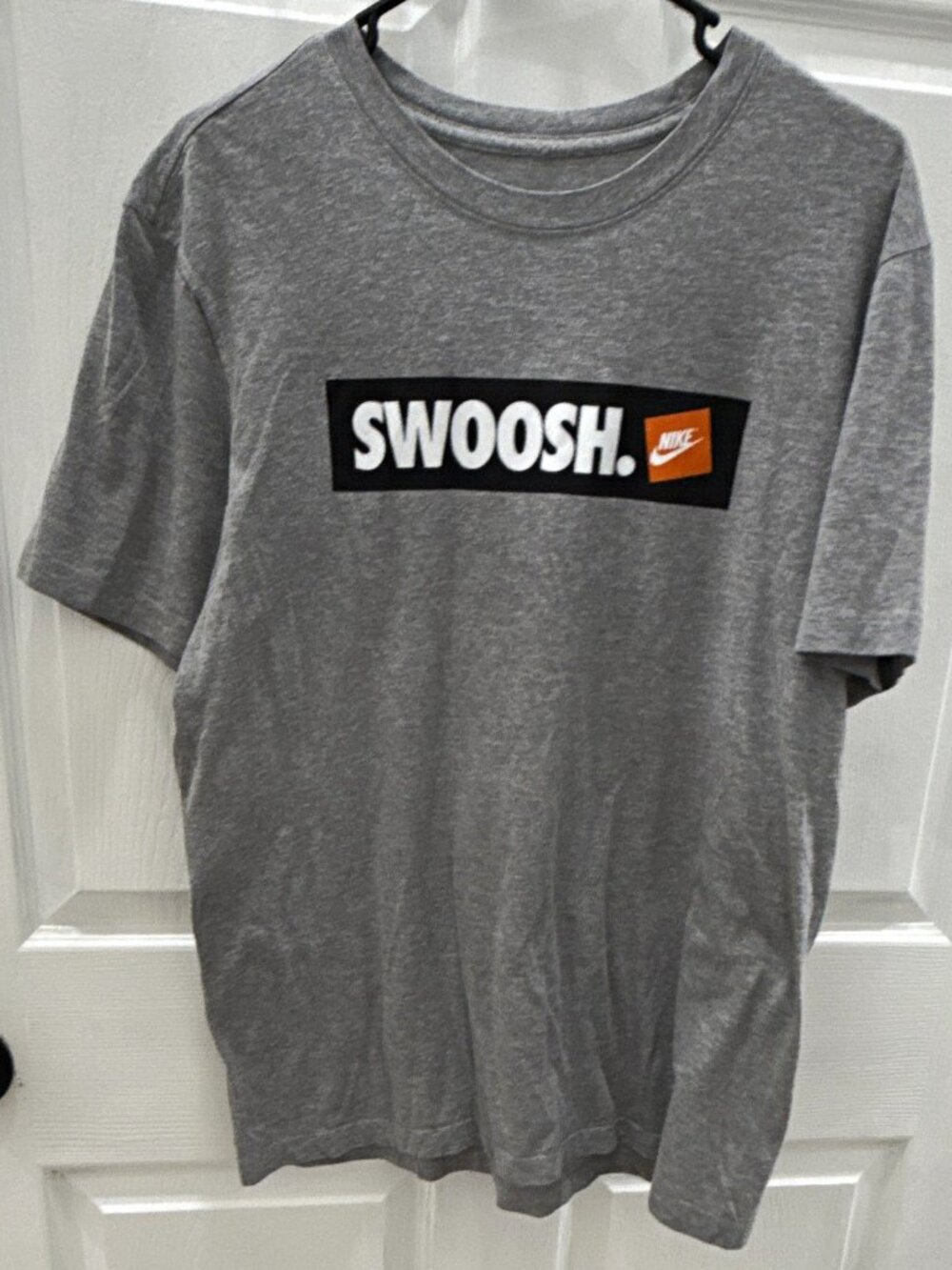 Nike The Nike Tee Men's M Gray Crew Neck Short Sleeve Graphic Logo T-Shirt